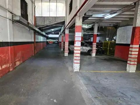 VENTA COCHERA FIJA CUBIERTA BARRIO DE BALVANERA