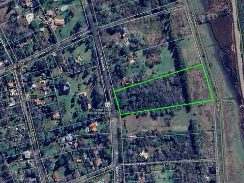 Terreno en Venta en Barrio el Cazador, USD 246.450