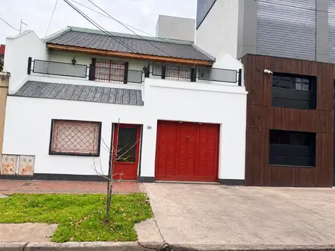 VENTA CASA EN DOS PLANTAS EN SAENZ PEÑA