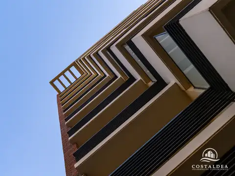 Av C Pellegrini 4000, Piso 5