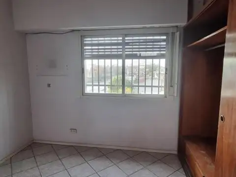 Depto Tipo Casa 7 ambientes con 2 baños