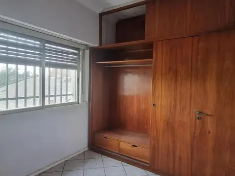 Depto Tipo Casa en Venta 40 años