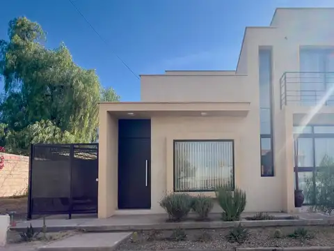 Casa en Alquiler en Maipu, Maipú