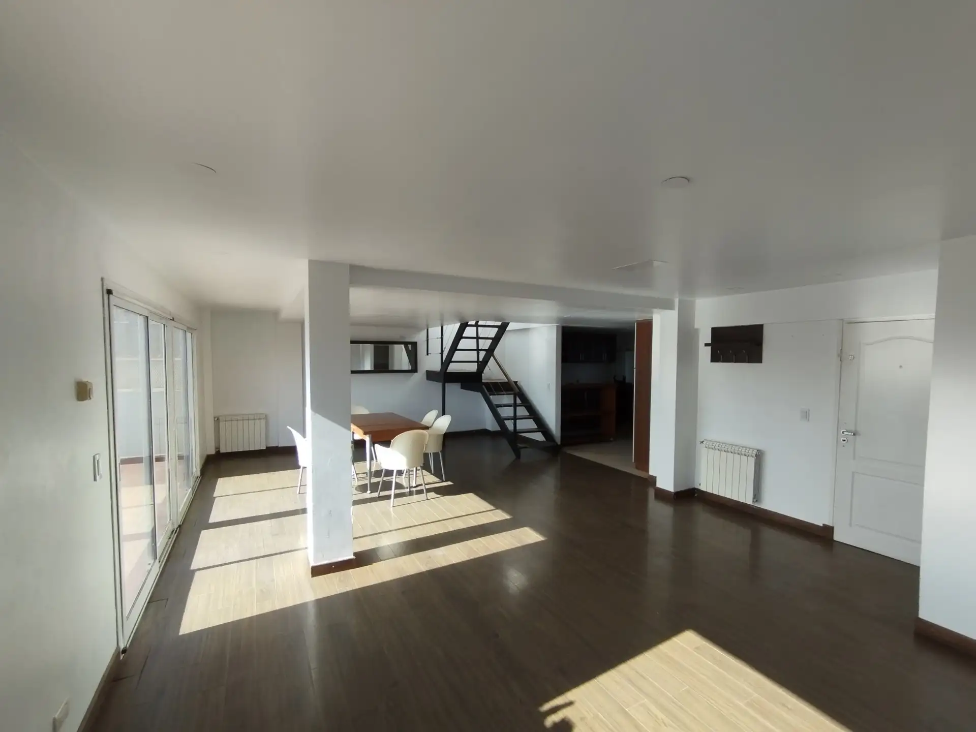 Depto 4 amb, 180m² en Zona Shopping Aldrey con cochera