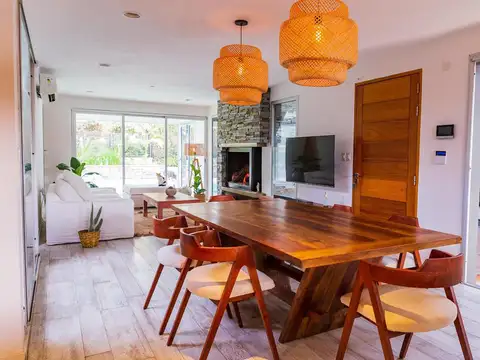 Casa en venta en  Villa Elisa