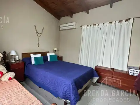 Casa con 2 departamentos