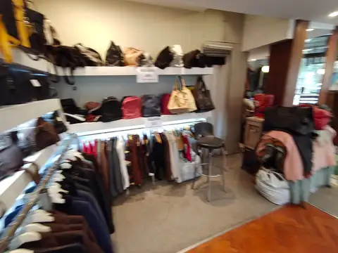 Local en Venta 40 años