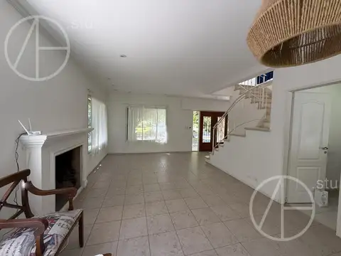 Casa en Alquiler de 3 dormitorios