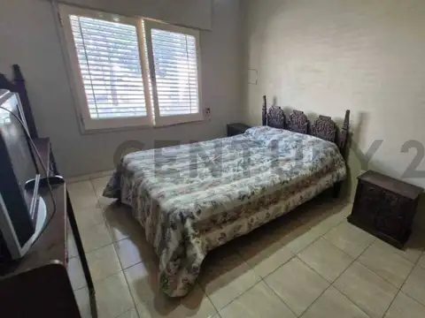 Casa 6 ambientes con 1 baño