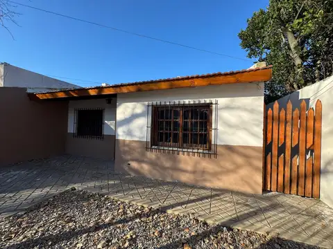 Casa 3 ambientes con 1 baño
