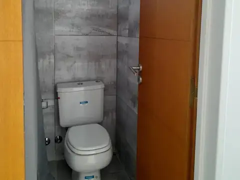 VENTA  MONOAMB C/BALCON A 50M H. ITALIANO-CABA