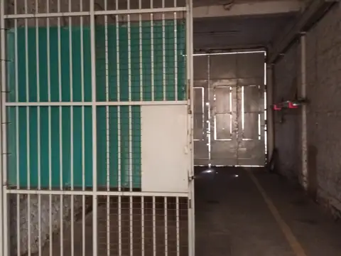 Galpon en Alquiler en Barrio España y Hospitales, $ 2.400.000