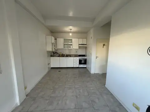 Departamento dos ambientes en Alquiler con patio planta baja en Wilde Avellaneda