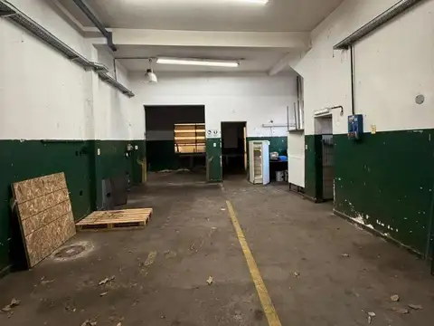 Galpon en Venta 27  mts Fondo
