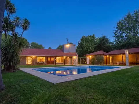 Casa en Venta en Cotos De La Alameda, USD 250.000