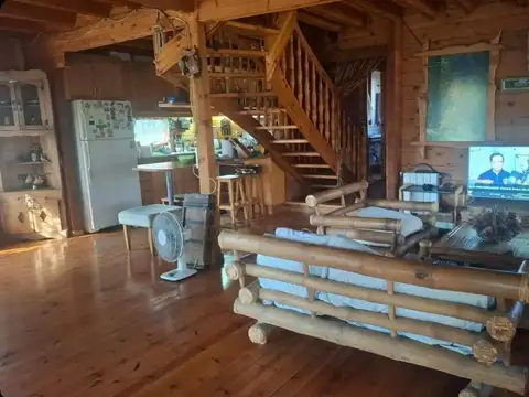 Casa 6 ambientes con 2 baños