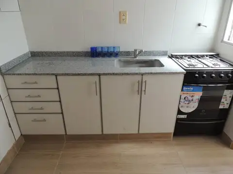 VENTA 2 AMBIENTES EN FLORES