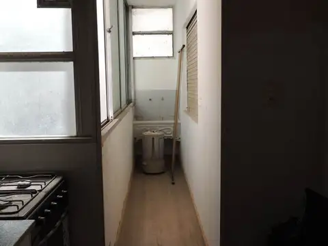 VENTA 2 AMBIENTES EN FLORES