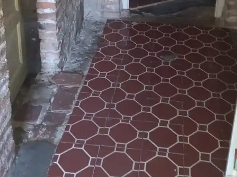 DOS CASAS A RECICLAR EN SOURIGUES U$S 70.000