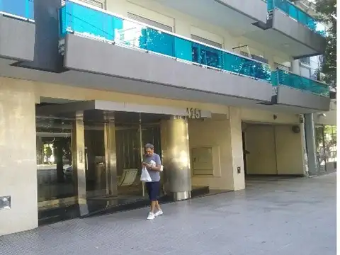 1 AMB DIVISIBLE CON BALCON + PISCINA - GYM - LAUNDRY
