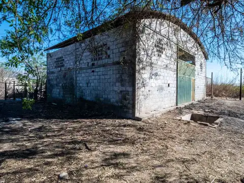 Zona Sur. Barrio Finca  Retiro 100