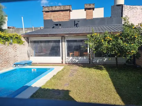 CASA EN VENTA - ACEPTA PERMUTA- VILLA LUZURIAGA