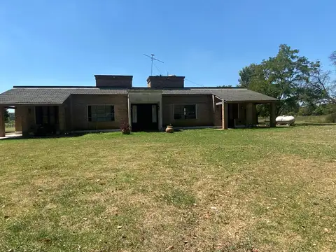 Campo en Venta 8 Ambientes en Exaltación de la Cruz