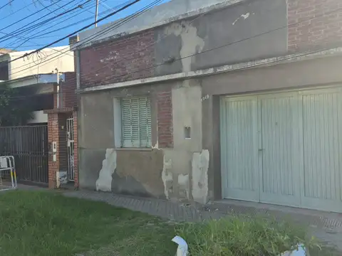 ALQUILER CASA USO COMERCIAL FRENTE A IMPORTANTE COLEGIO