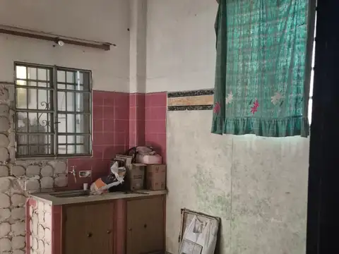 ALQUILER CASA USO COMERCIAL FRENTE A IMPORTANTE COLEGIO