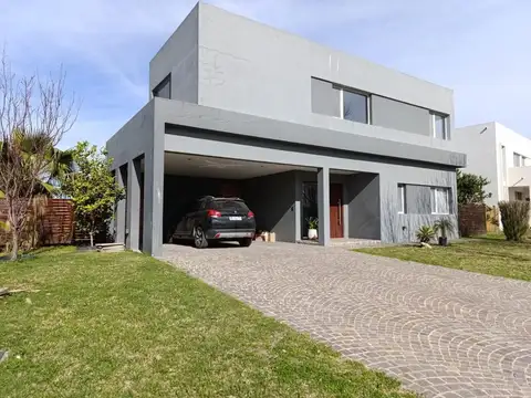 Casa en Venta en Belen De Escobar, USD 375.000