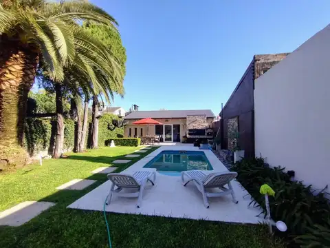 Casa 3 Ambientes Pileta Jardín Garage Villa Luzuri