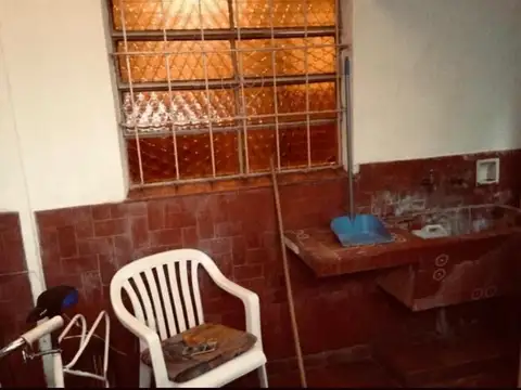 Casa 2 ambientes con 1 baño