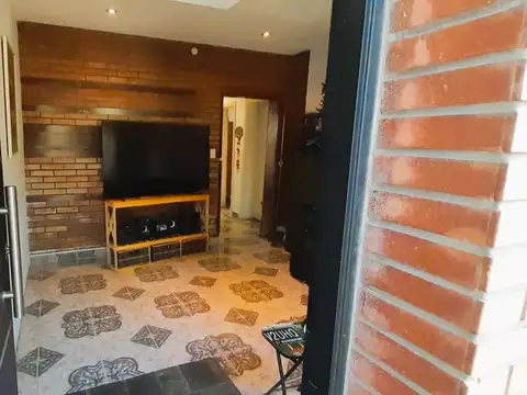 Depto Tipo Casa en Venta en Villa Raffo, USD 110.000