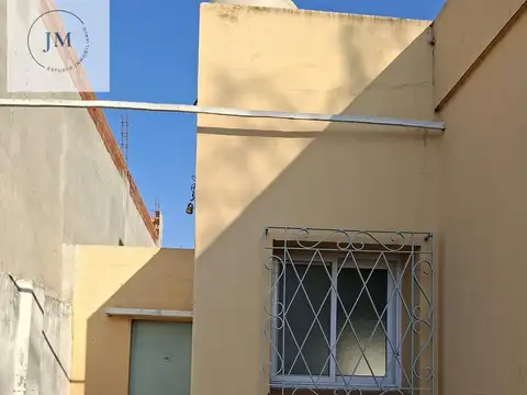 Casa 4 ambientes con 1 baño