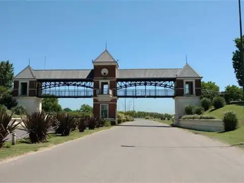 GLM. Lote en venta en Barrio Santa Elena, Pilar del Este.