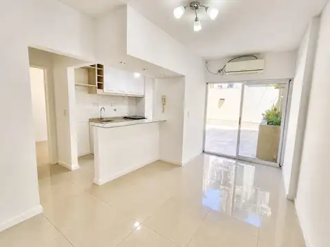 VENTA 2 AMB A NUEVO GRAN PATIO Y PARRILLA FRENTE AL JARDÍN BOTÁNICO