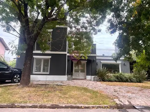 Casa Chalet  en Alquiler en Buen Retiro, Pilar, G.B.A. Zona Norte