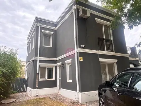Casa 6 ambientes con 3 baños