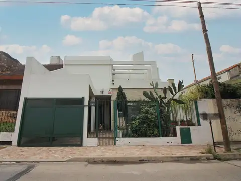 Casa en Venta en Villa Sarmiento, USD 240.000