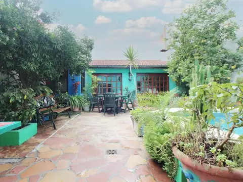 CASA 4 AMBIENTES EN VILLA SARMIENTO CON PILETA