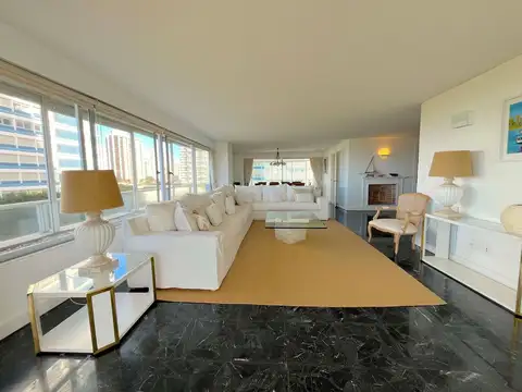 Departamento en Alquiler de 5 ambientes