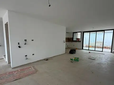 Depto Tipo Casa en Venta de 3 dormitorios