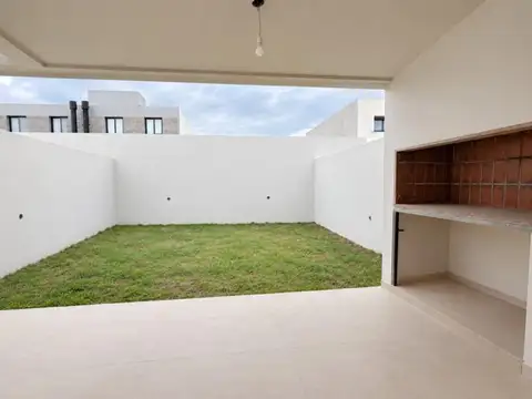 Depto Tipo Casa en Venta en La Calandria, USD 190.000