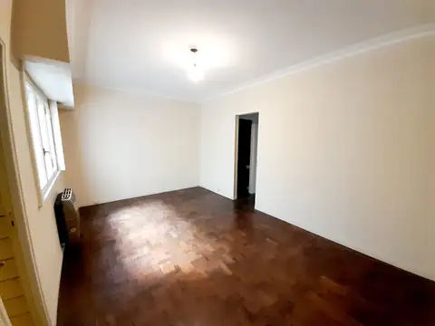 Avenida Monroe 1700, Piso 1