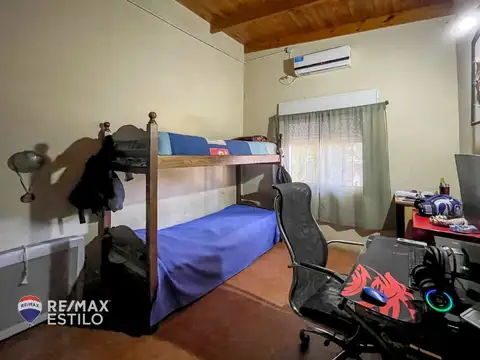 Casa en Venta con 3 cocheras