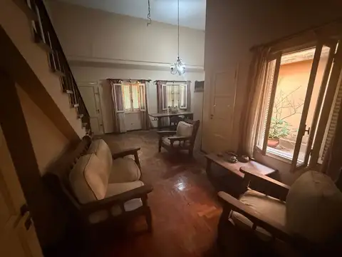 Casa 5 ambientes con 3 baños