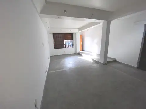 Venta PH 2amb.Independiente.Patio/Cochera.Ramos Mejía