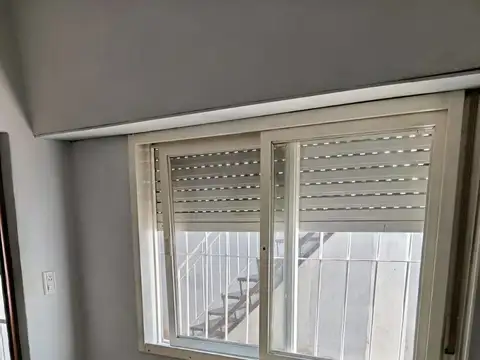 PH tipo casa americana en alquiler en Castelar Sur