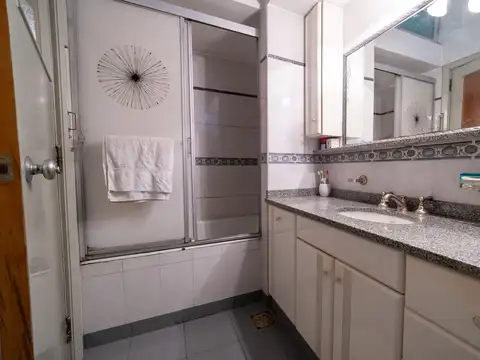 CASA EN VENTA 4 DORMITORIOS CON COCHERA SALADILLO