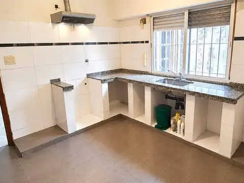 Depto Tipo Casa en Venta de 5 ambientes